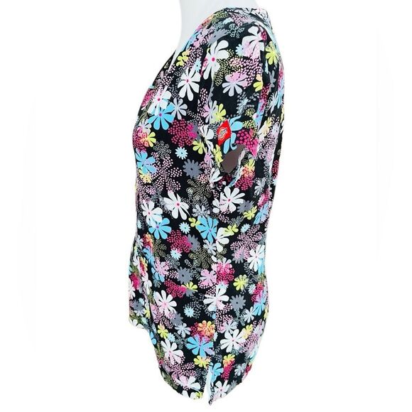 DICKIES set of (3) assisted scrub tops, size small. - Picture 13 of 14